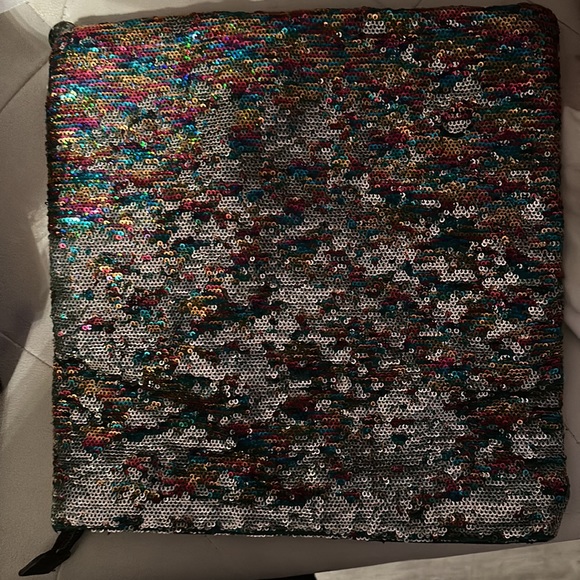 BCBG clutch purse - Picture 6 of 8